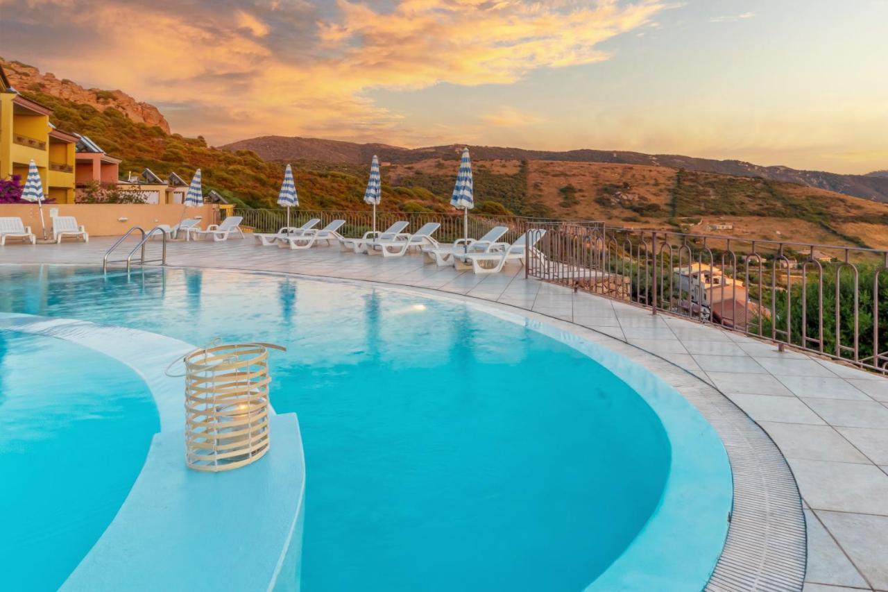 Residence Pala Stiddata With Panoramic Swimming Pool Trinità dʼAgultu Kültér fotó
