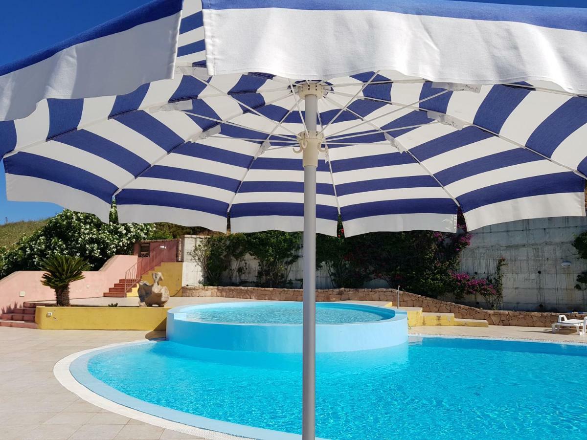 Residence Pala Stiddata With Panoramic Swimming Pool Trinità dʼAgultu Kültér fotó